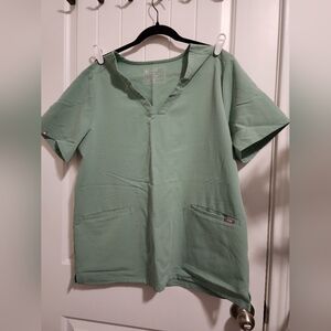 Figs Casma scrub top